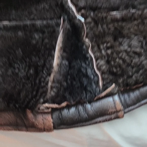 Men's Brown Leather Vest - Picture 8 of 10